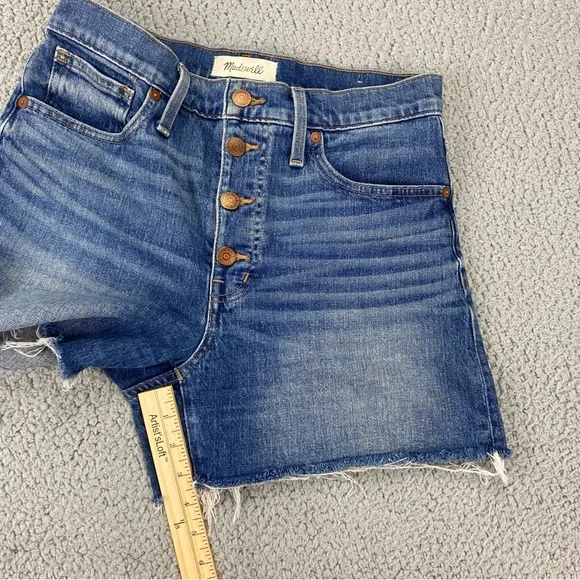 Madewell High-Rise Denim Shorts in Burke Wash: Button-Front EditionSize:27